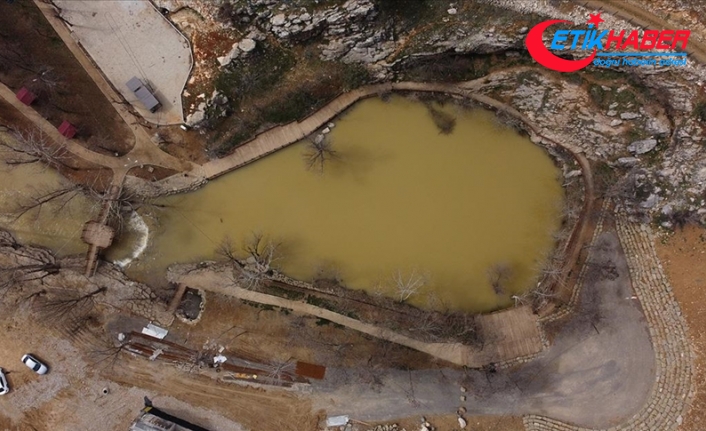 Kahramanmaraş'taki Yeşilgöz Gölü'nün rengi depremlerin ardından değişti