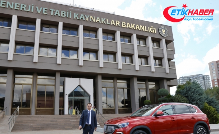 Bakan Dönmez, Togg ile ilk yerli otomobil Devrim'in üretildiği Eskişehir'e gitti