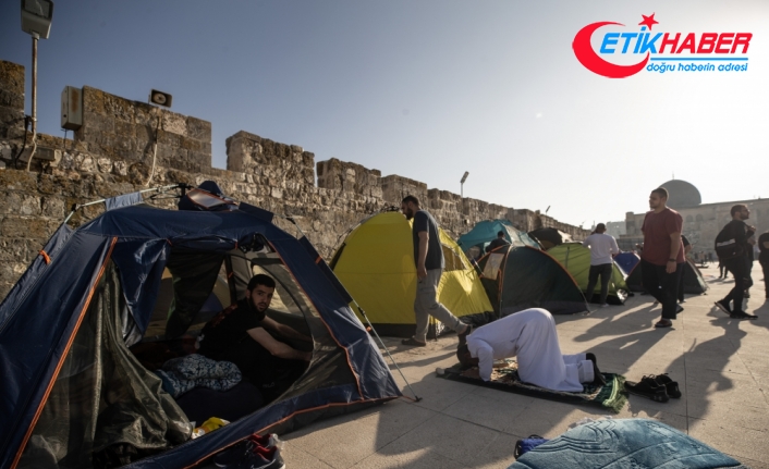 Kudüs'te bir ramazan geleneği: Mescid-i Aksa'da kurulan itikaf çadırları