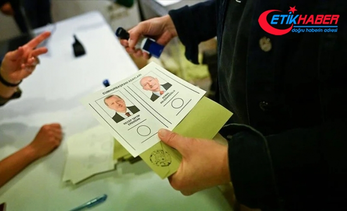 Yurt dışında ve gümrüklerde, sadece yurt dışı seçmen kütüğünde kayıtlı olanlar oy kullanabiliyor