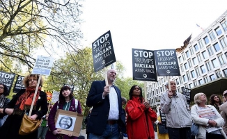 Londra'da ABD'nin hava saldırıları protesto edildi