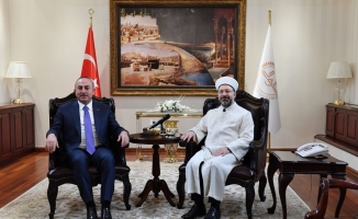 Çavuşoğlu, Diyanet İşleri Başkanı Erbaş'ı ziyaret etti