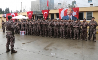 İzmir'de Özel harekat polisleri dualarla Afrin'e uğurlandı