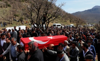 Diyarbakır'da  şehit olan gönüllü köy korucusu Opçin'in cenazesi törenle defnedildi