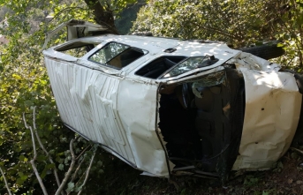 Giresun'da minibüs uçuruma devrildi: 1 ölü, 1 yaralı