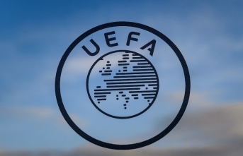 UEFA, Kadınlar 2021 Avrupa Futbol Şampiyonası'nı 1 yıl erteledi