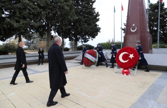 Cumhurbaşkanı Erdoğan, Haydar Aliyev'in kabri ile Türk ve Azerbaycan şehitliklerini ziyaret etti