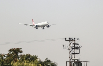 Afganistan'dan tahliye edilen ilk TSK kafilesini taşıyan uçak Ankara'da