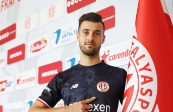 Antalyaspor, genç kaleci Ataberk Dadakdeniz ile sözleşme imzaladı