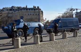 Fransa'da “Özgürlük Konvoyu“nun Paris'e girişini engellemek için sıkı tedbirler alındı