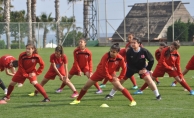 İşitme Engelliler Kadın Futbol Milli Takımı Antalya'da