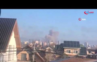 Kiev’de binaya bomba düştü /Video