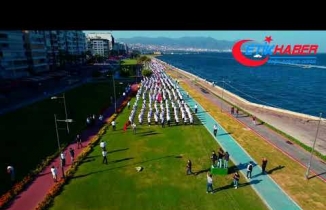 Ülkü Ocakları İzmir’de “İstiklal için Kararlılık Yürüyüşünü” gerçekleştirdi
